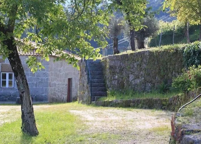 Çiftlik konaklama Casa Do Outeiro *